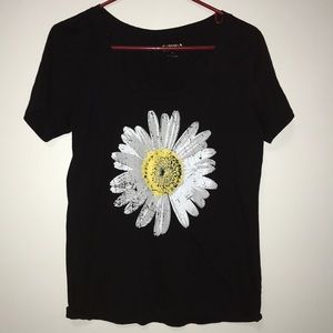 Daisy Tee